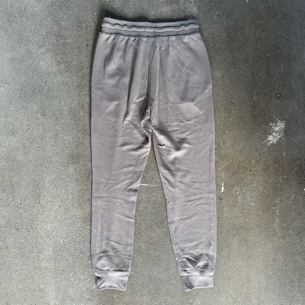 Aritzia Sunday Best Baby Waffle Jogger Rocky Grey Size XS, See Photos For Color - Picture 8 of 12